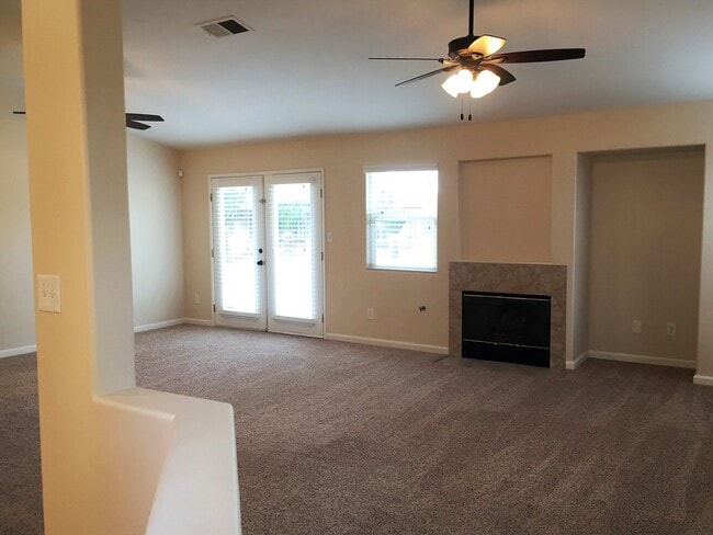 Photo - Beautiful 3 Bed 2 Bath in Riverlakes Community - Northwest Bakersfield- $2,450 Rent