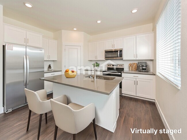 Photo - 708 S Oak St