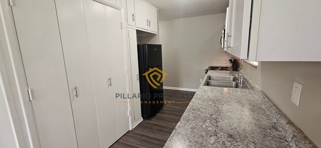 Photo - Renovated 1 Bedroom at Campbell Apartments Near Downtown Available Now! Unit 1424