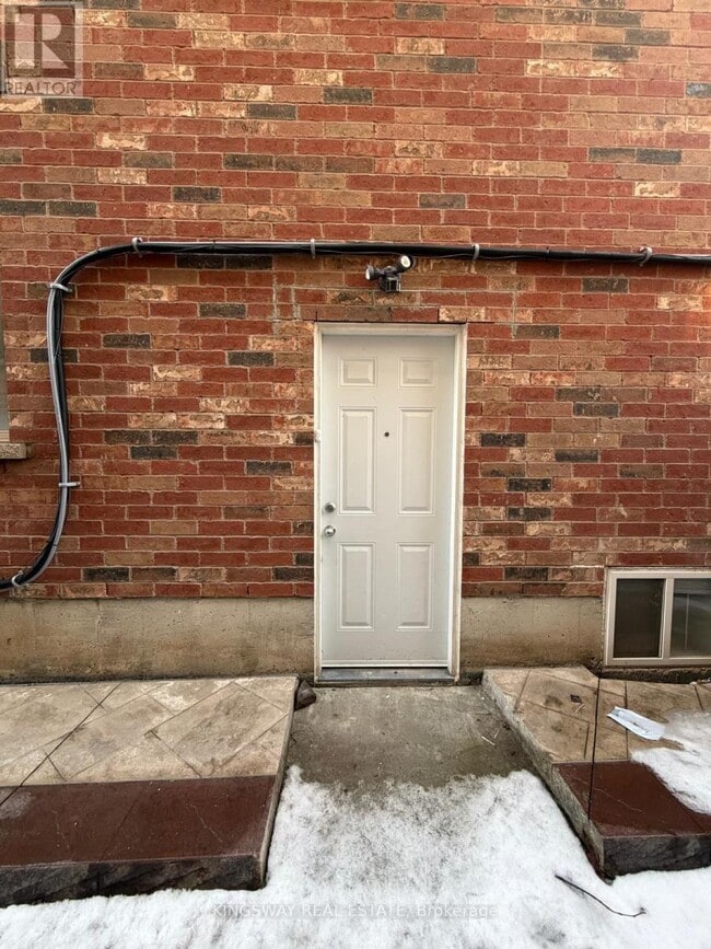 Photo - 243 Pringle Ave