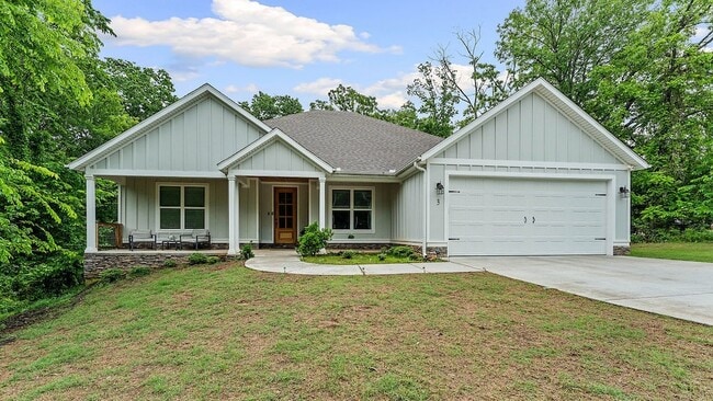 Photo - 3 Donington Cir