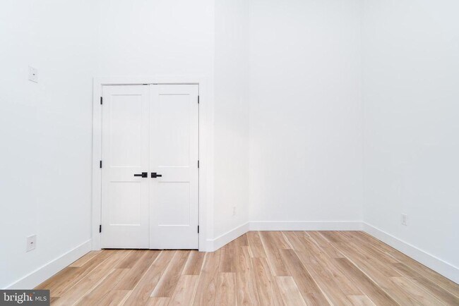 Photo - 2700 E Auburn St Unidad 206