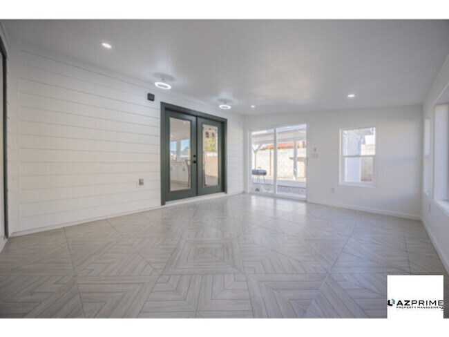 Photo - Stunning 3/2 Tempe Partially-furnished House in a Prime Location!