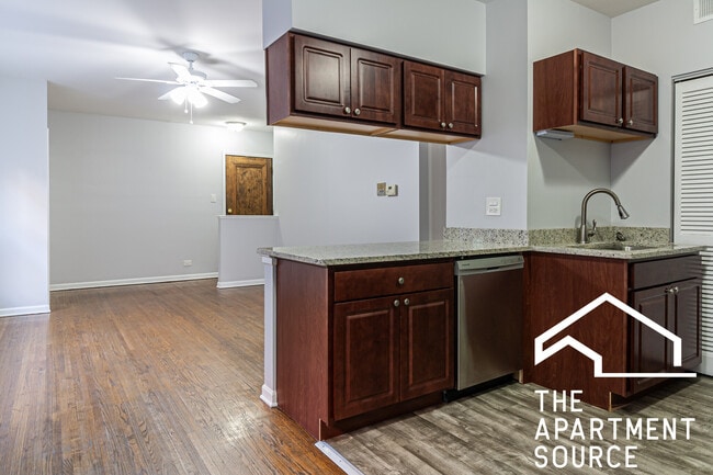 Photo - 3708 N Sheffield Ave Unit 407