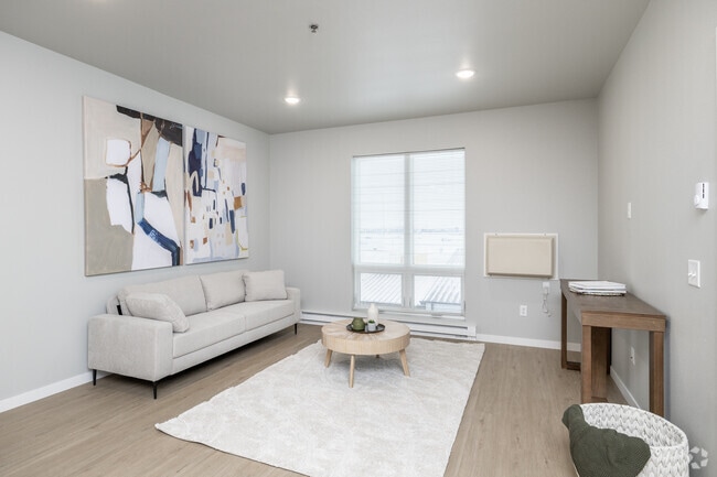 1BR, 1BA - 807SF - Living Room