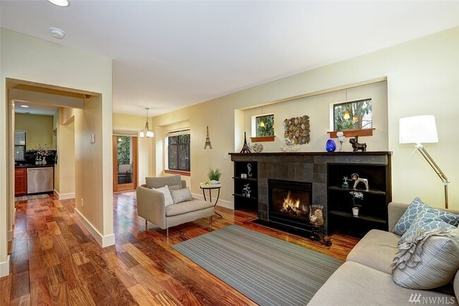 Photo - 3040 21st Ave W