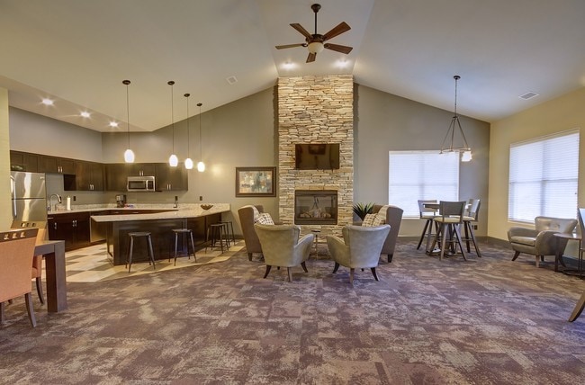 Casa club - Reserve at Lake Pointe