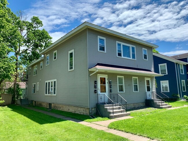 Photo - 221 8th St S