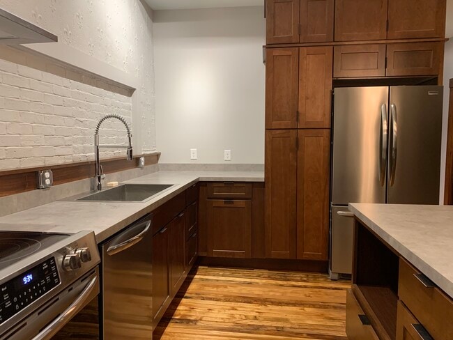 Photo - 223 Lisbon St Unidad 3B