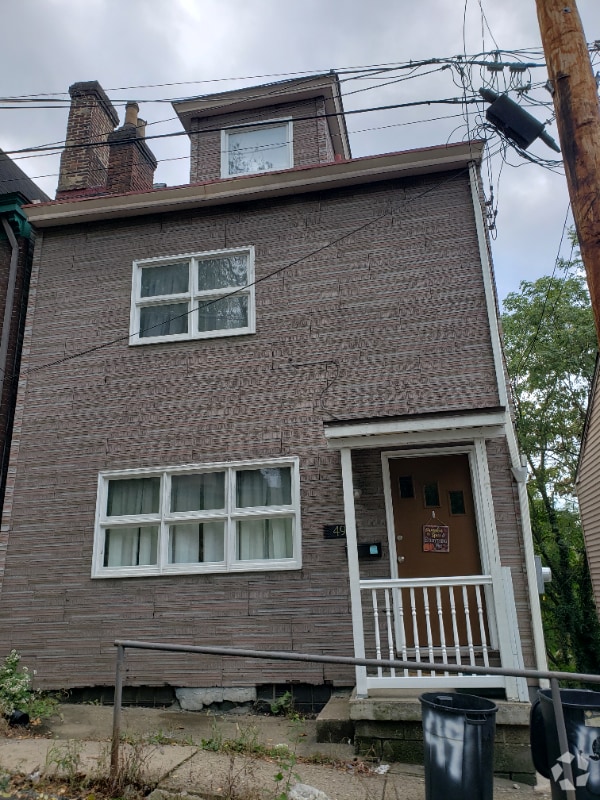 Building Photo - 49 Sterling St Rental