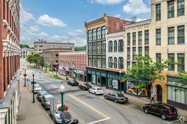 邦楽 NORWICH STREET EXTENSION 邦楽 NORWICH STREET EXTENSION Resurfacing begins on S. Greene St