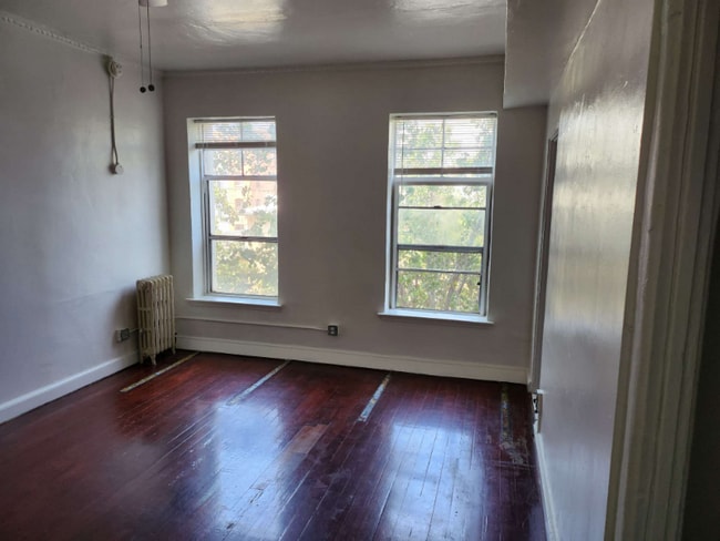 Building Photo - 901 S Kingsley Dr Rental