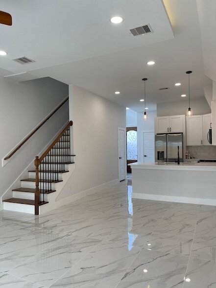 Photo - 8131 St Louis St