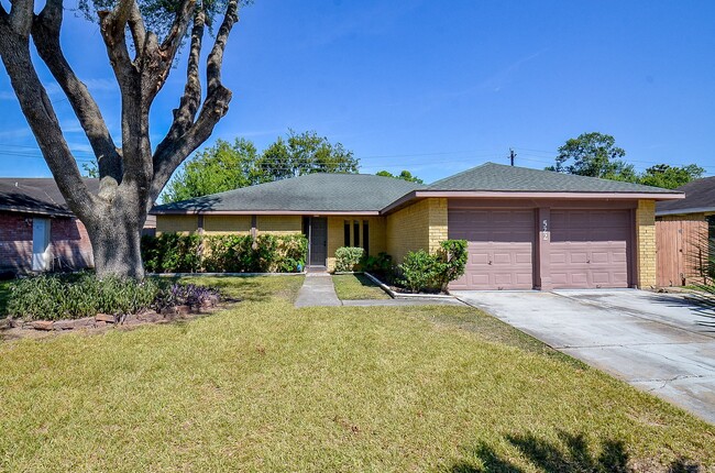 Building Photo - 522 Whippoorwill Dr