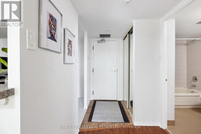 Photo - 705 King St W Unit 1414