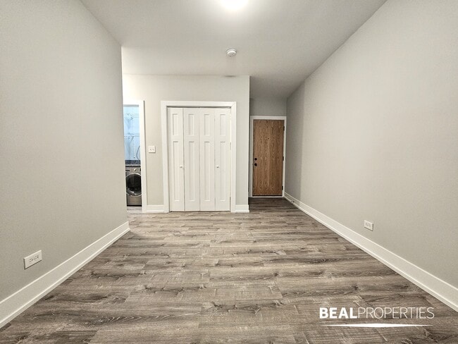 Photo - 705 W Brompton Ave Unit 1