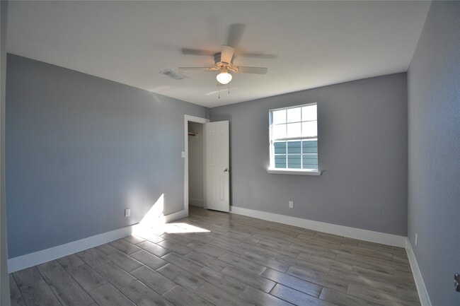 Photo - 3335 Lafferty Rd