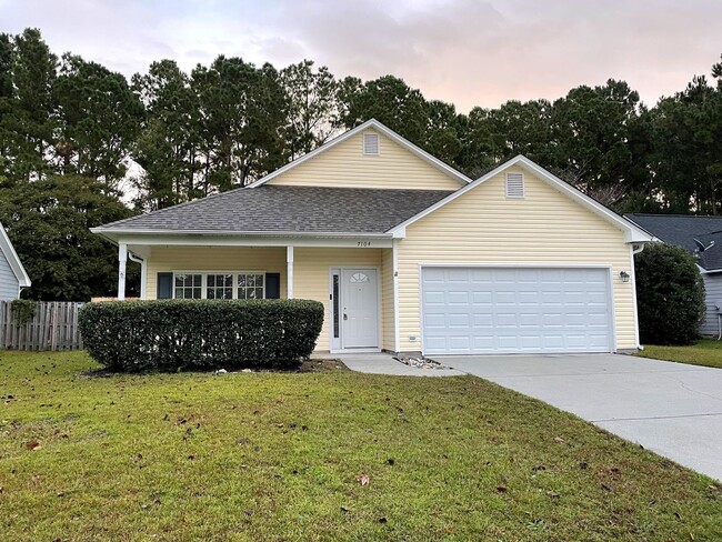 3 bedroom, 2 bathroom home with 2-car gara... - 3 bedroom, 2 bathroom home with 2-car gara...