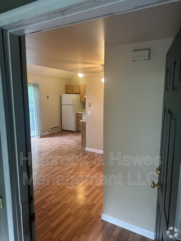 Building Photo - 4531 Boardwalk Dr Unit X - X-7 Rental