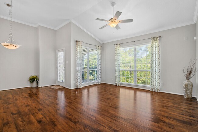 Photo - 6607 Lake Woodlands Dr Unidad 633