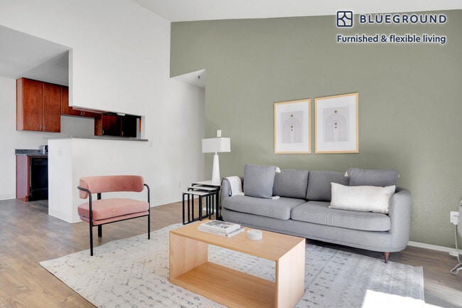 Photo - 1600 Villa St Unidad FL2-ID1068