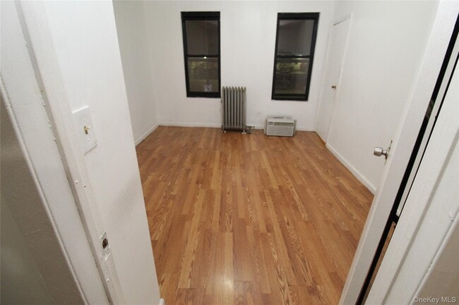 Photo - 211-77 Jamaica Ave