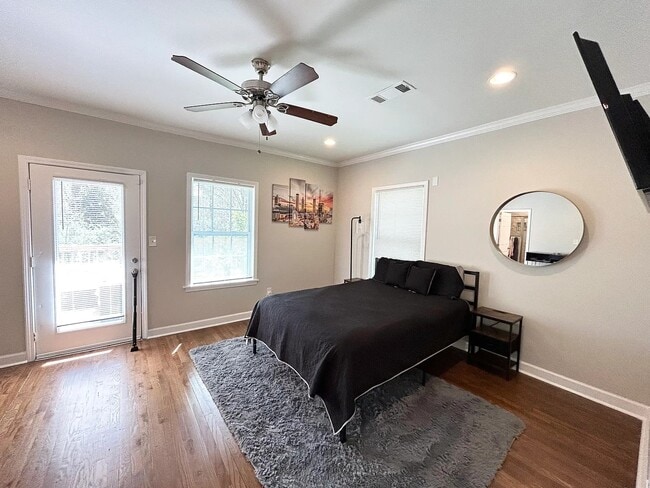 Photo - 2184 Wingate St SW