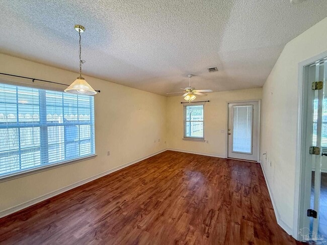 Photo - 8062 Heirloom Dr