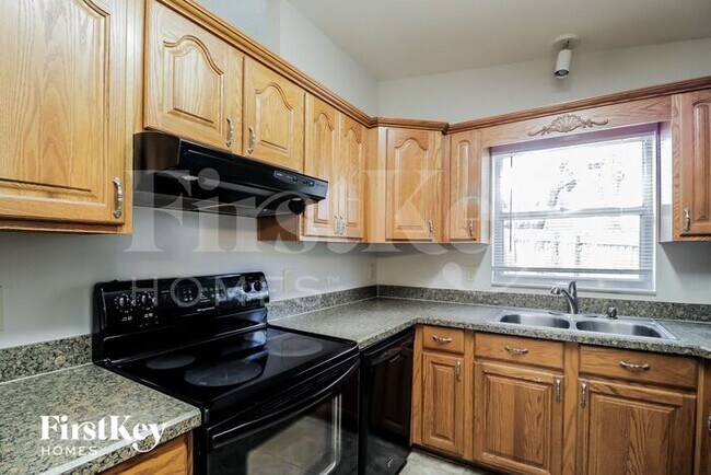 Photo - 2721 Annhurst Ave