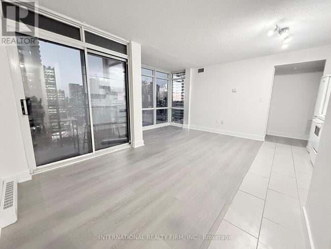 Photo - 15 Fort York Blvd Unit 3006