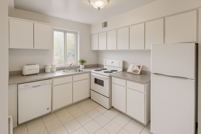 Building Photo - 255 Stewart