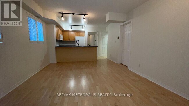Photo - 208 Niagara St