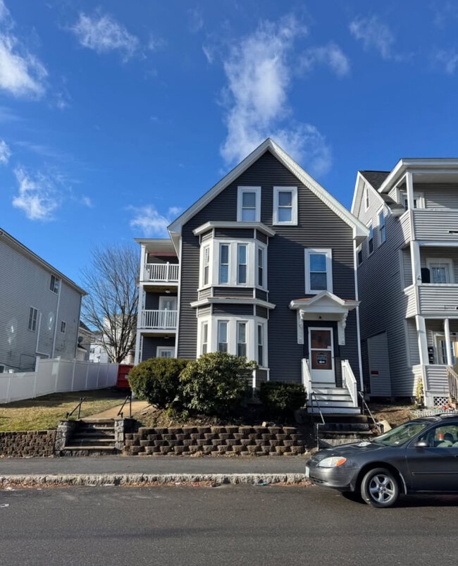 Photo - 180 Notre Dame Ave Unit #3