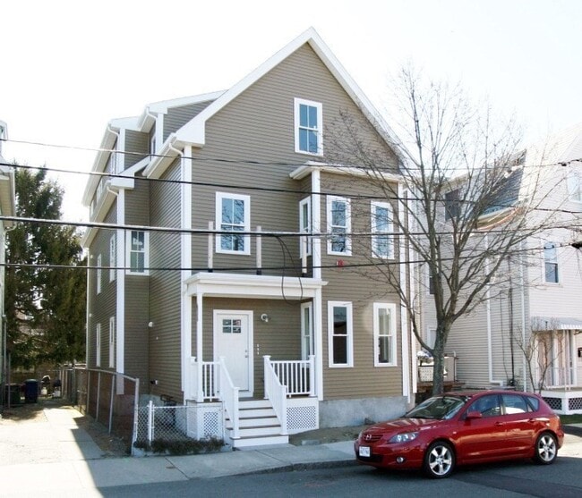 Building Photo - 11 Church St Unit 3