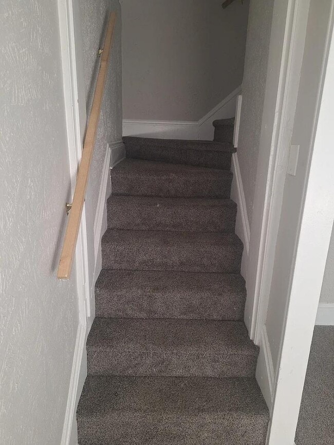 Photo - 3255 E 130th St