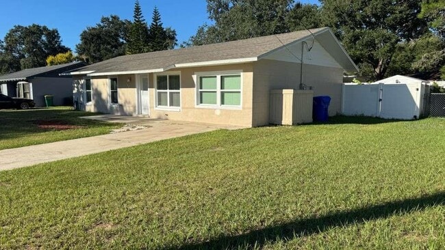 Photo - 545 Oak Dr