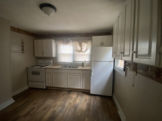 Photo - 2355 Blowing Rock Blvd