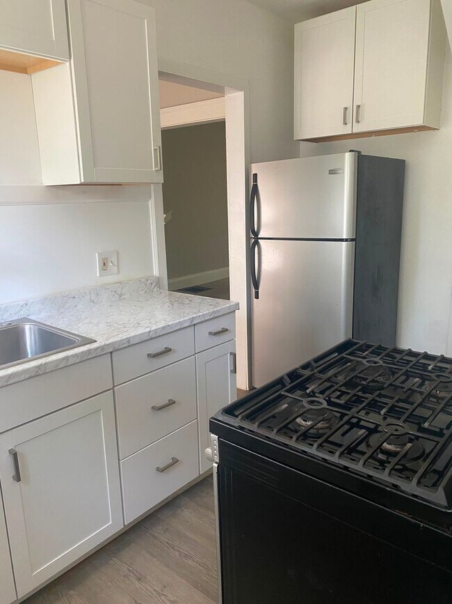 10524 Gooding Ave Unidad 10526 Gooding Ave