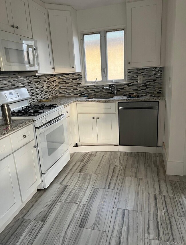 Photo - 411 W Park Ave