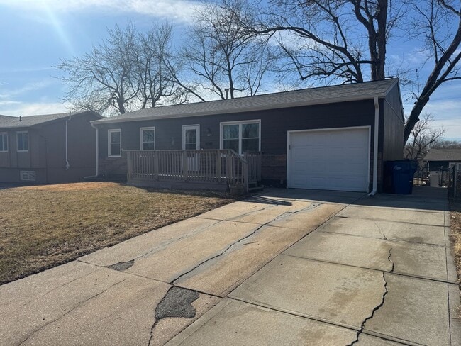 Photo - Spacious 4-Bed Ranch in Papillion–La Vista Schools
