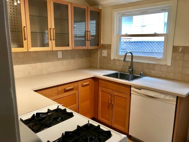 Photo - 1826 Berkeley Way