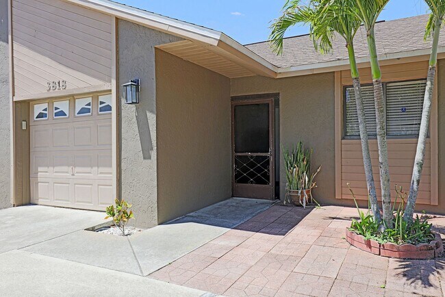 Photo - Duplex Cape Coral 3818 Unit 3818 SW 7th Place
