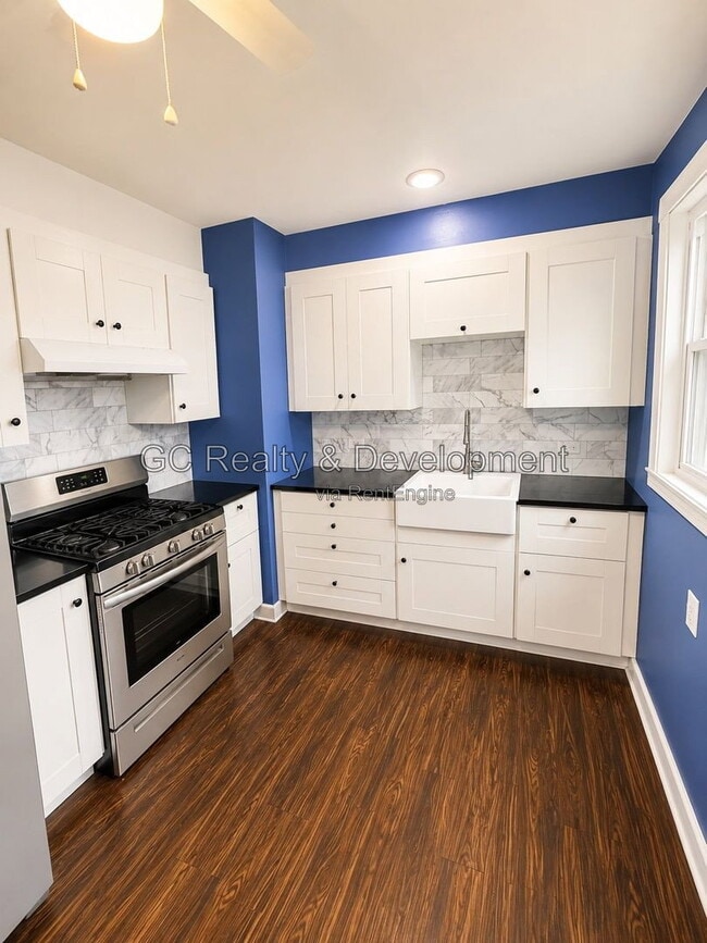 Photo - 707 Newcastle Ave
