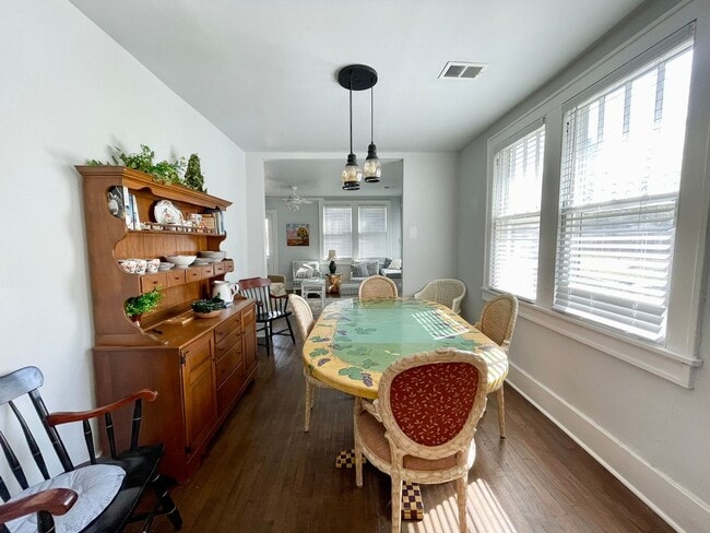 Photo - Rosewood