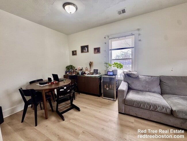 Photo - 127 Eliot St Unit 3