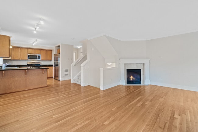 Photo - 1317 N 88th St
