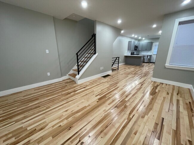 Photo - 127 S Ruby St