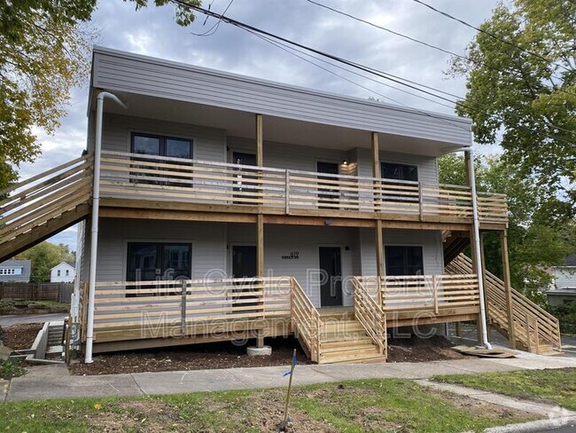 Building Photo - 619 Emerald Ave NE Rental