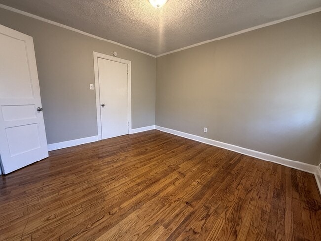 Photo - 1621 Glenview Ave