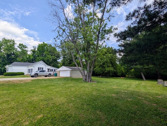 Photo - 6109 Billtown Rd